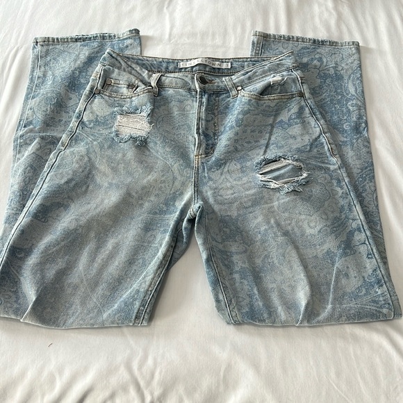 Tinseltown Distressed Paisley Jeans - Picture 1 of 7